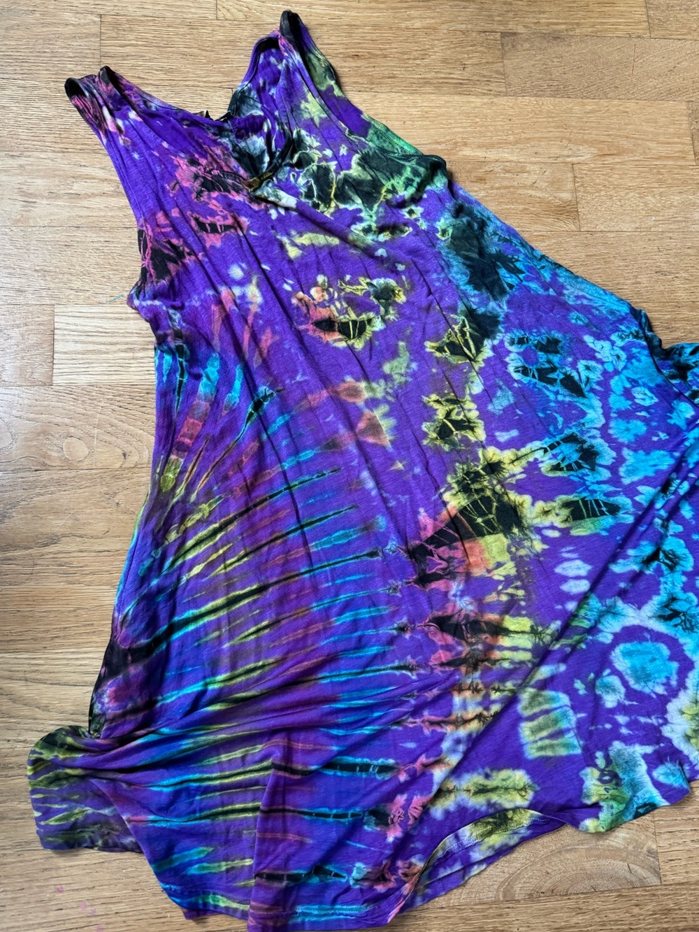 Sleeveless tie-dyed tank dress - Picture 3 of 10